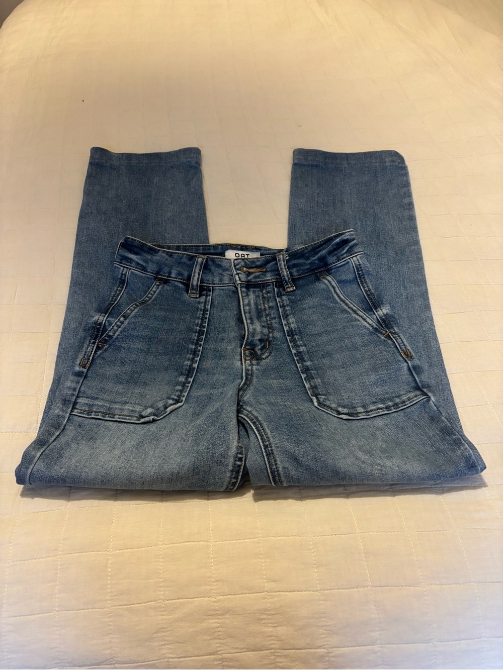 Oat New York Light Wash Straight-Leg Women's Jeans